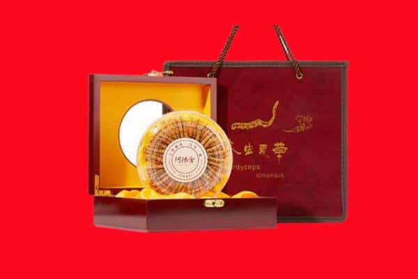 收购资讯:北京市丰台回收冬虫夏草是按克吗